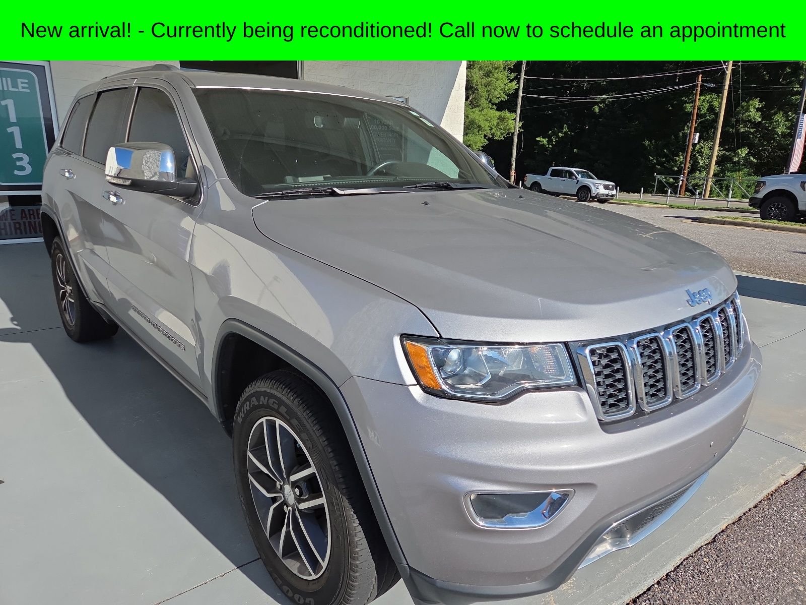 Used 2018 Billet Silver Metallic Clearcoat Jeep Limited image 12