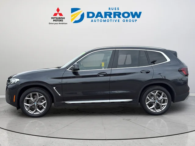 Used 2023 Gray BMW xDrive30i image 2