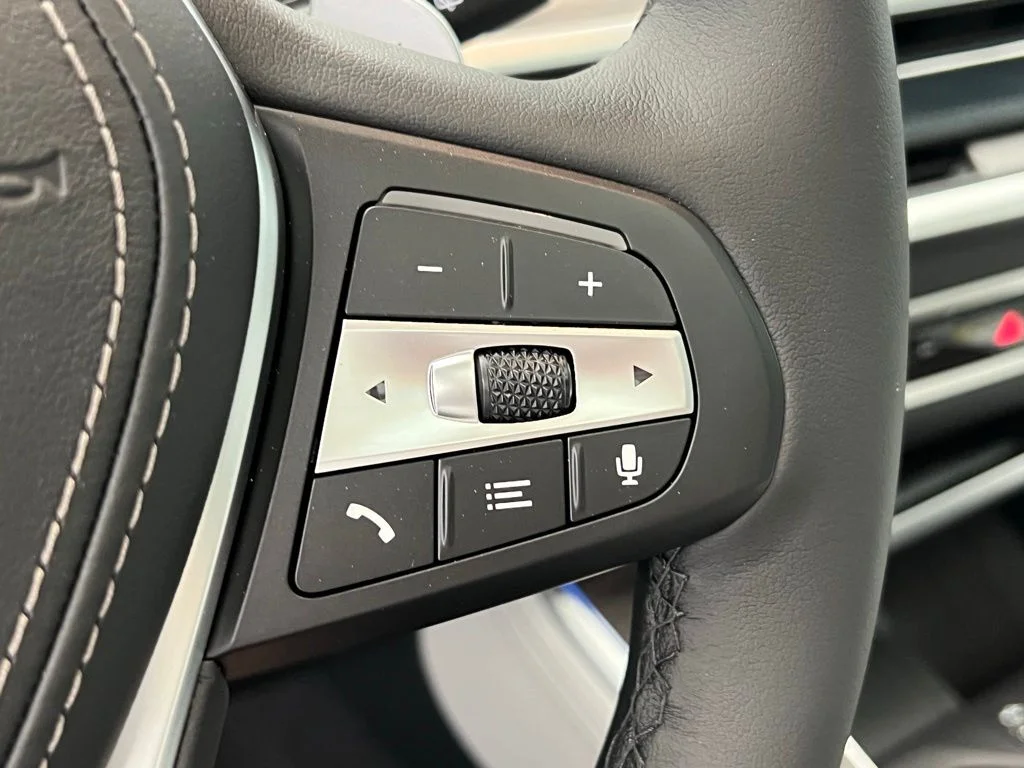 New 2026 Skyscraper Grey Metallic BMW xDrive50e image 18