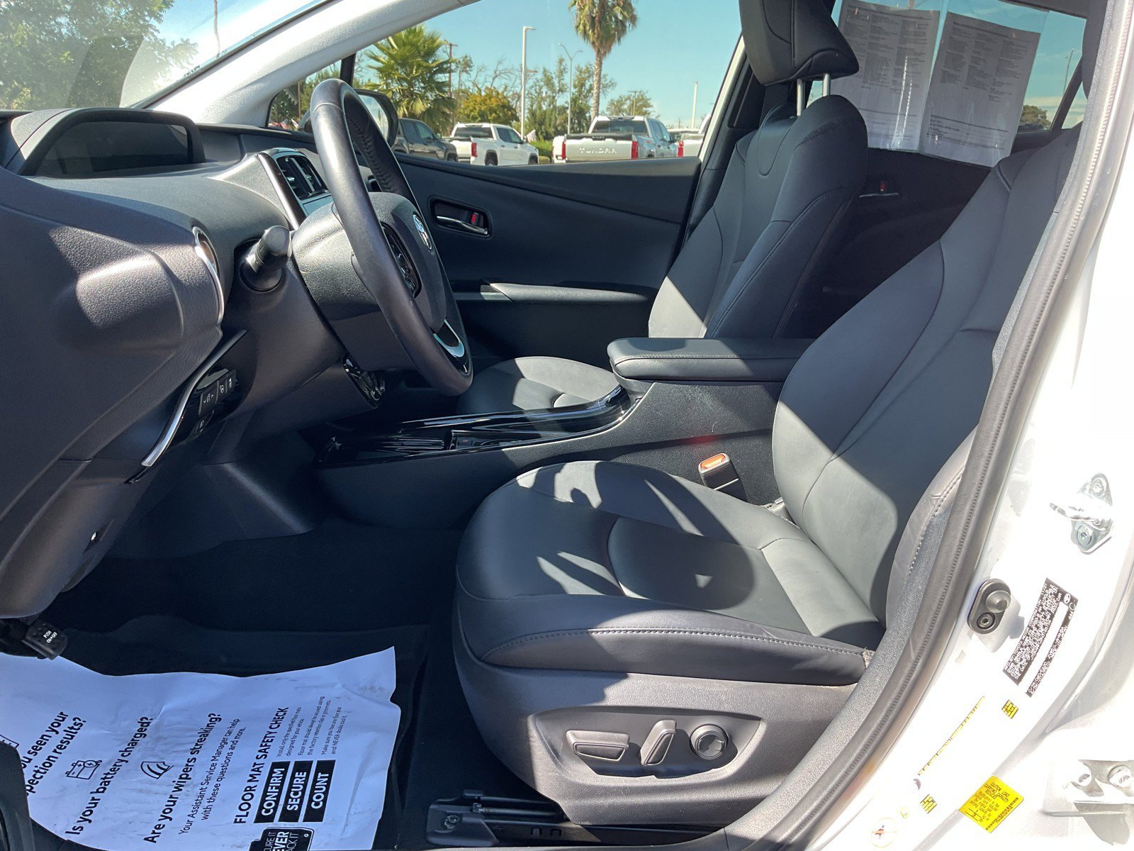 Used 2022 White Toyota Nightshade image 14
