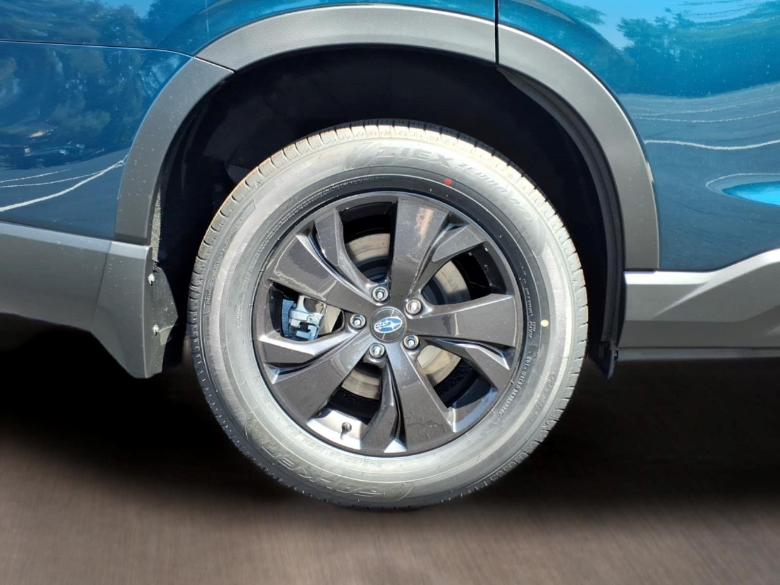New 2027 DEEPWATER BLUE PEARL Subaru Premium 7-Passenger image 4