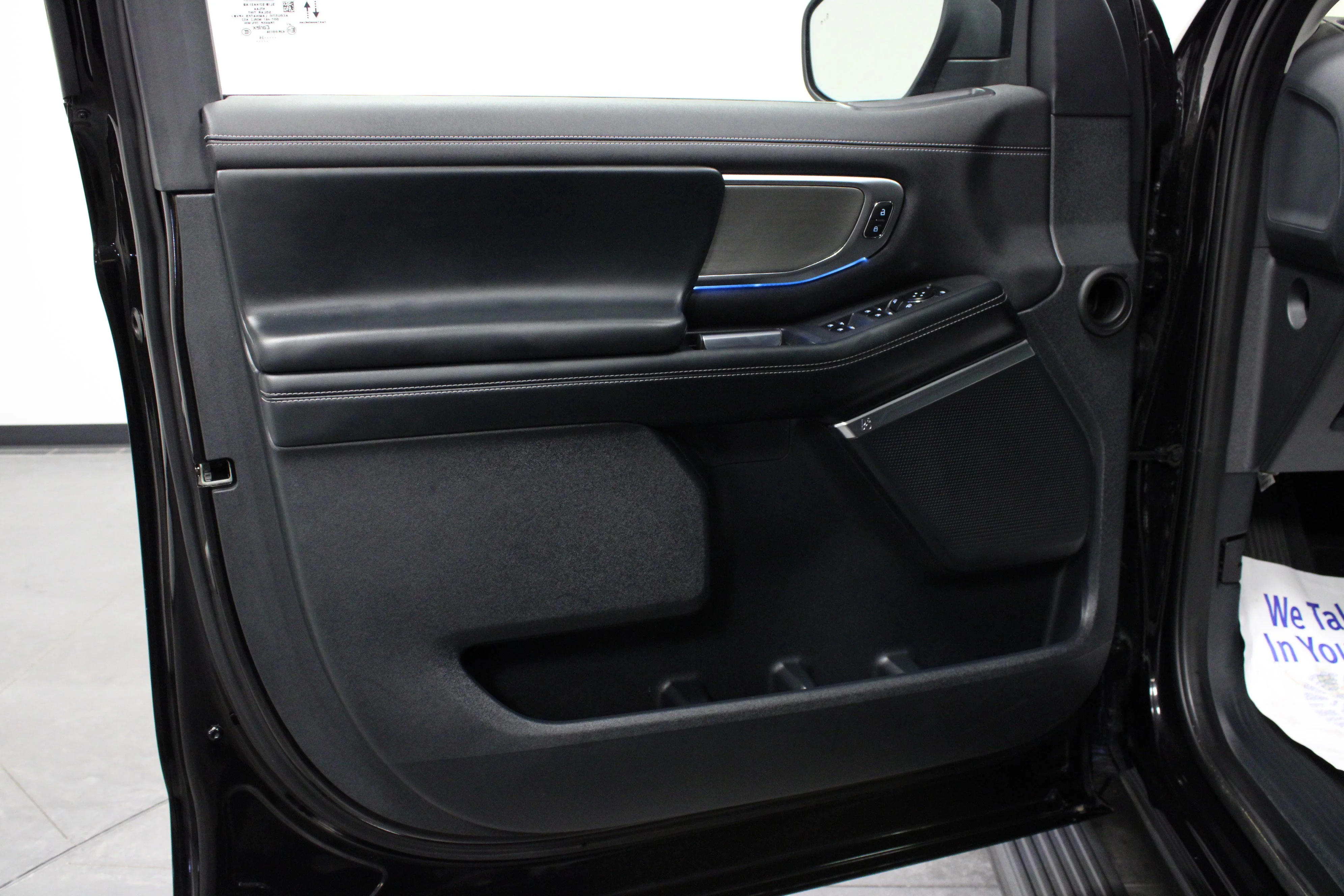 Used 2025 Black Metallic Ford Platinum image 11