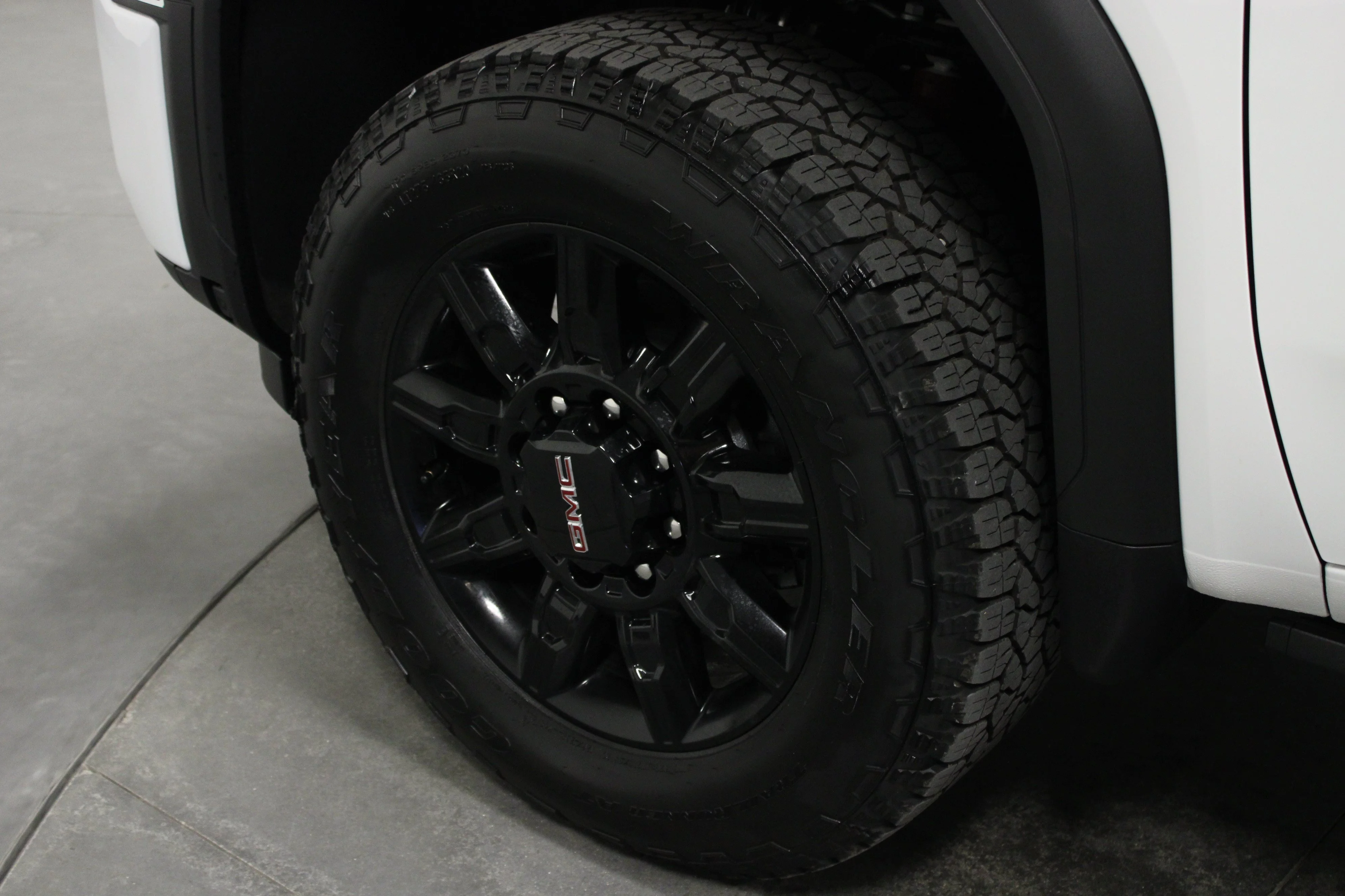 2026 GMC Sierra 2500HD AT4 - Photo 10