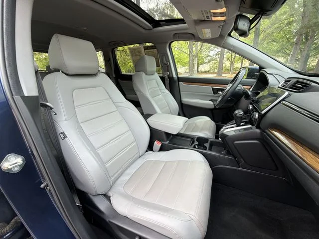 Used 2018  Honda Touring image 27