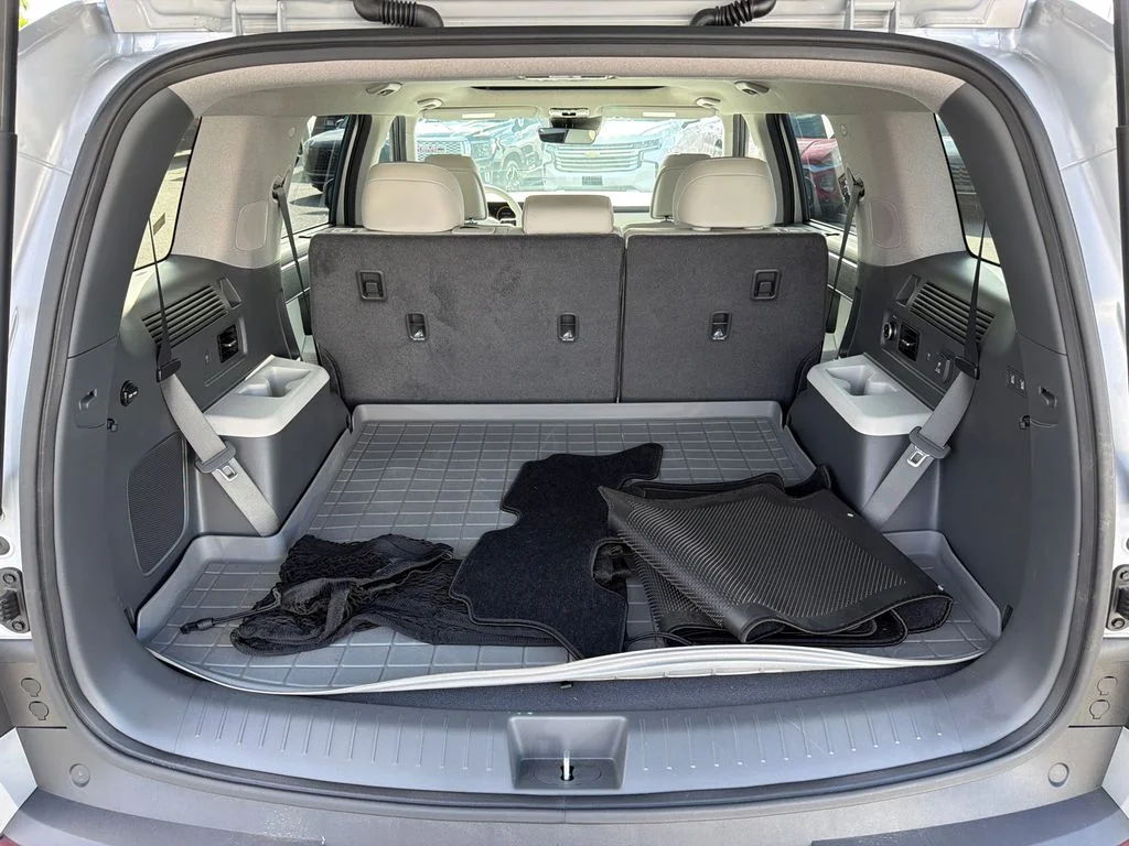 Used 2024 Silver Hyundai Limited image 18