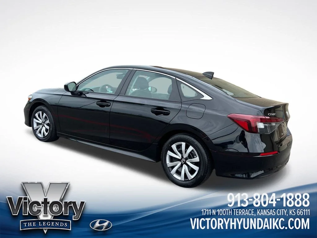 Used 2025  Honda LX image 3