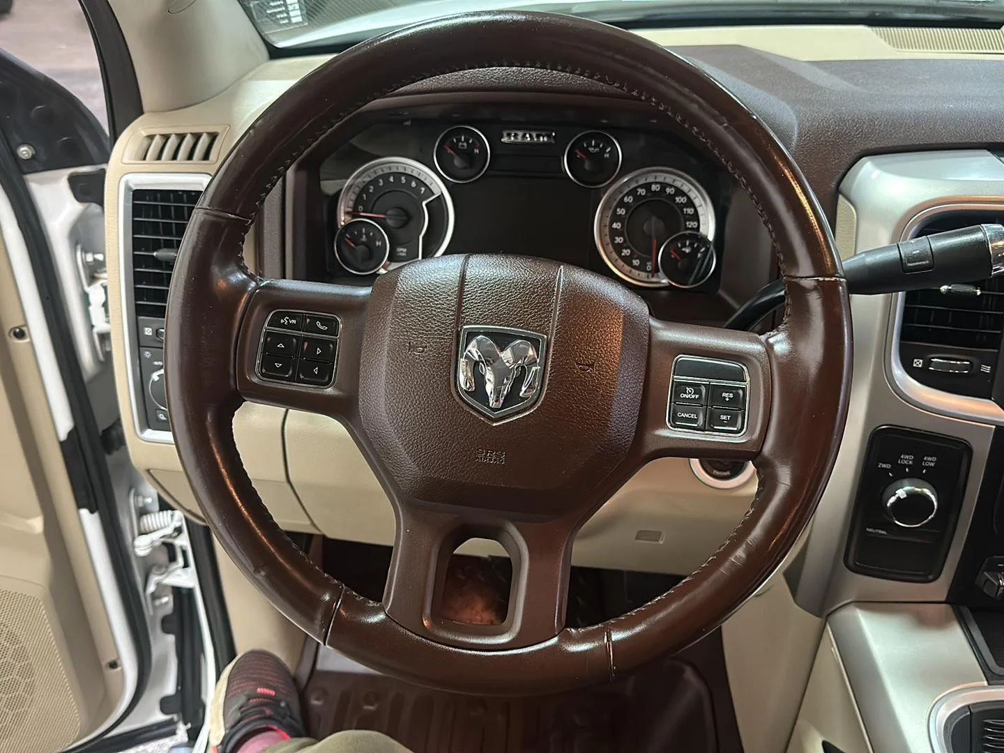 Used 2018 Bright White Clearcoat Ram Big Horn image 21