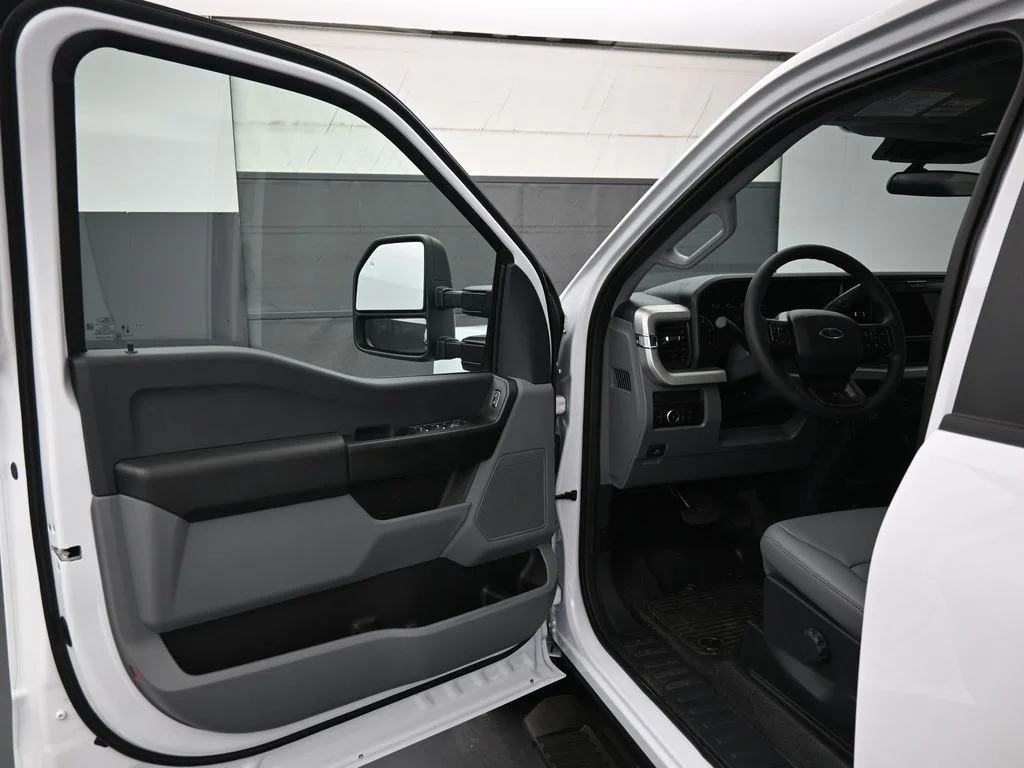 2026 Ford F-350 Super Duty XL - Photo 8