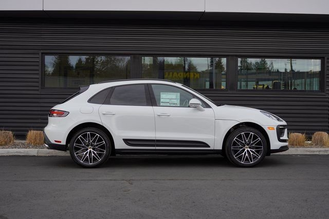 2026 Porsche Macan - Photo 31
