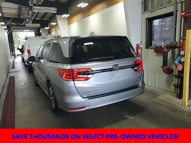 Used 2022 Silver Honda Touring image 15