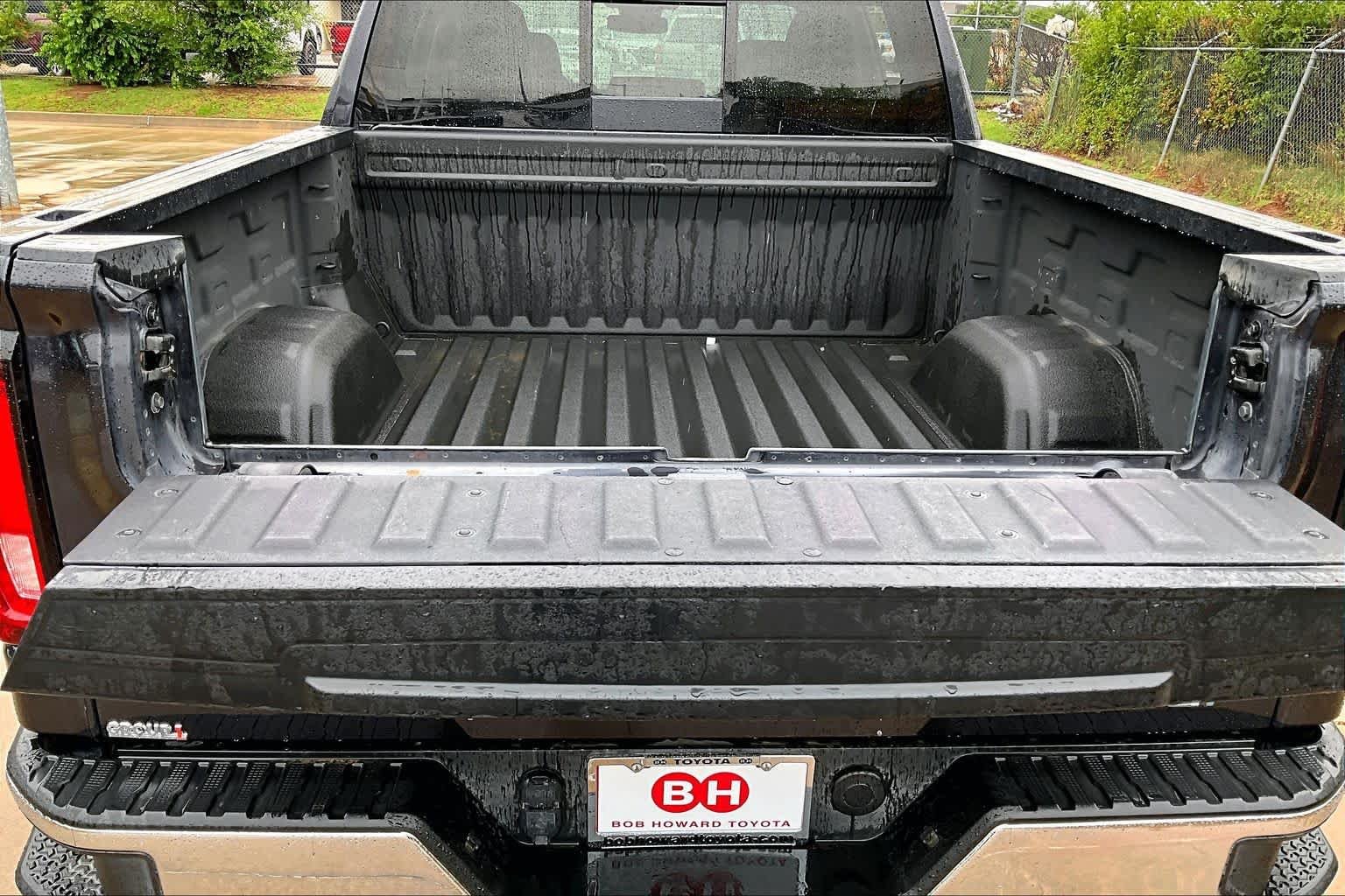 Used 2023 Titanium Rush Metallic GMC SLT image 30