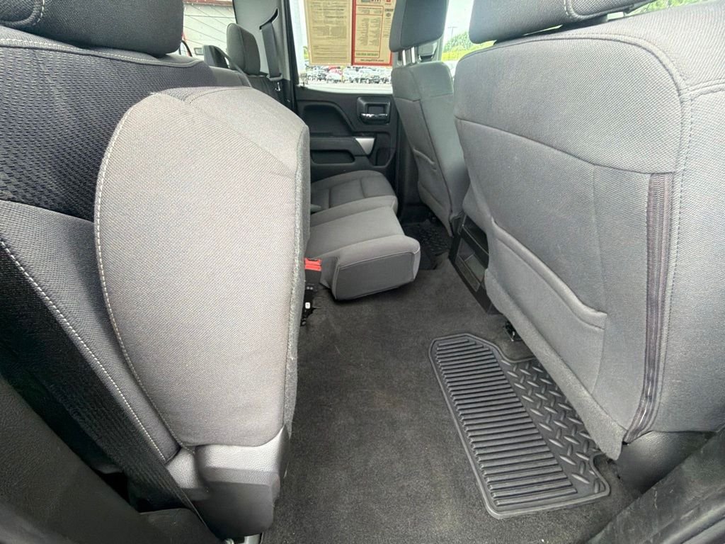 Used 2018 Gray Chevrolet LT image 37