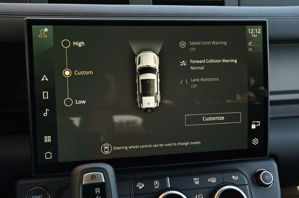 New 2026 Fuji White Land Rover X-Dynamic SE image 21