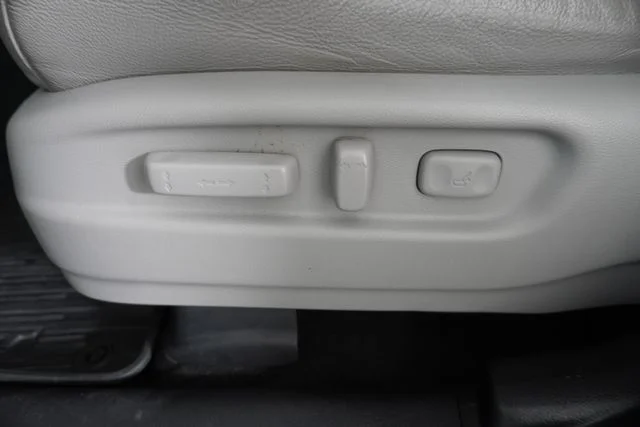 Used 2021 Blue Honda EX-L image 21