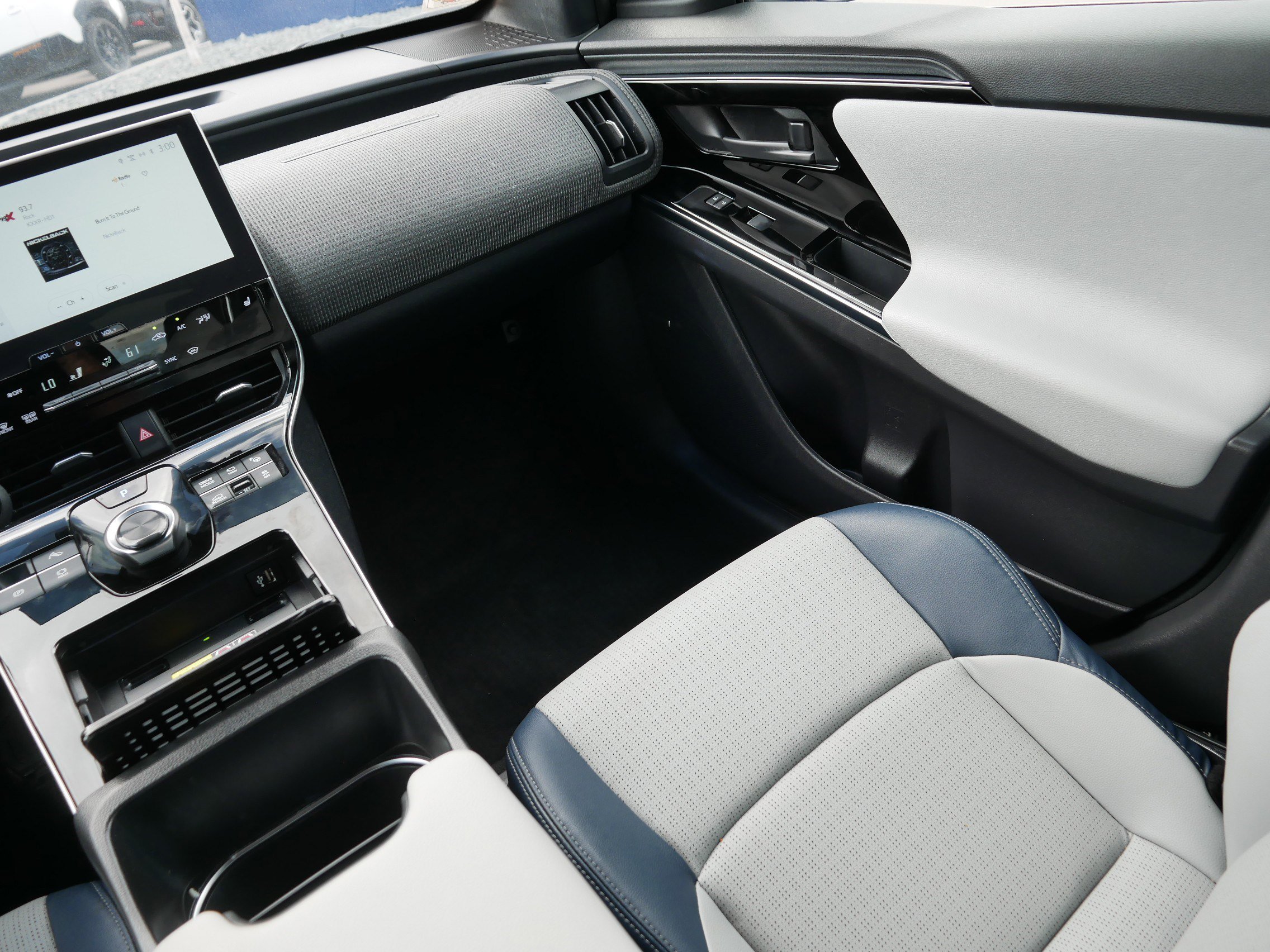 Used 2023 Harbor Mist Gray Pearl Subaru Limited image 11