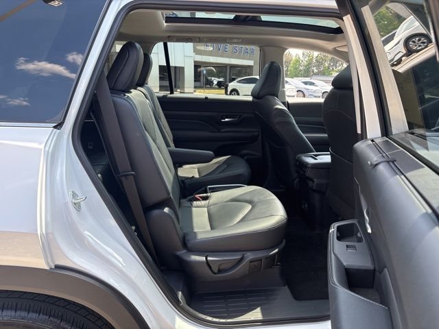 Used 2025 Beige Toyota Platinum image 24