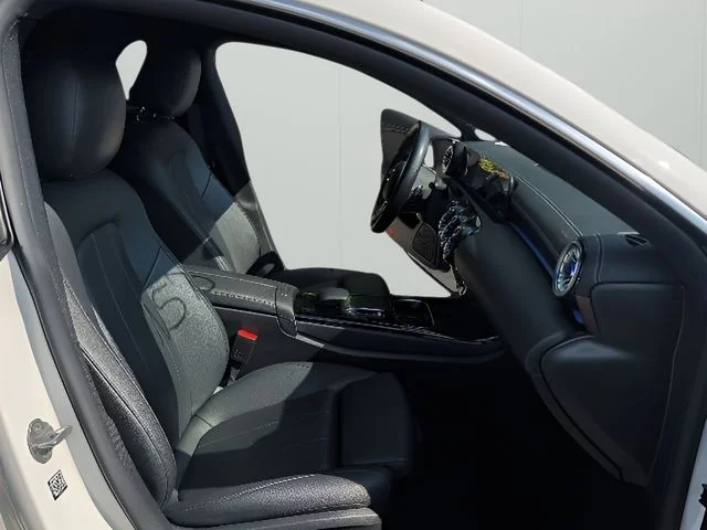Used 2023  Mercedes-Benz CLA 250 image 44