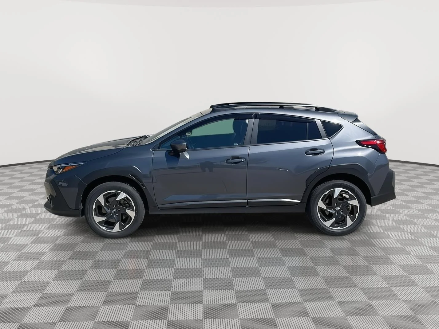 Used 2024 Magnetite Gray Metallic Subaru Limited image 6