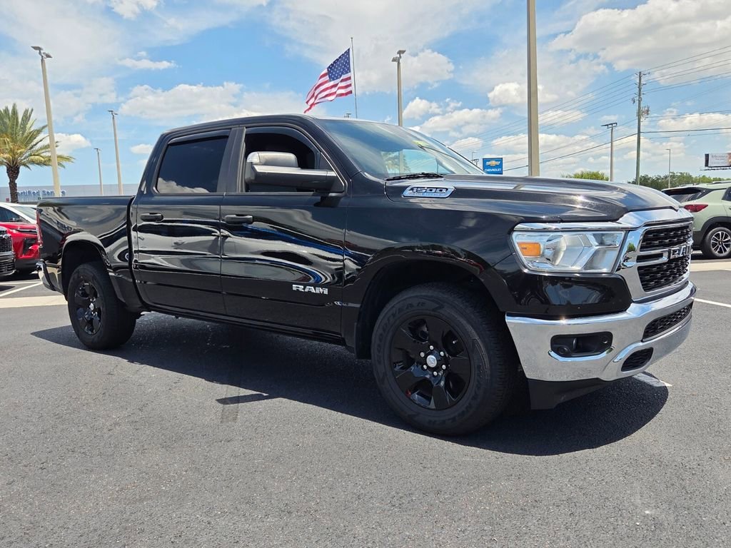 2024 RAM 1500 Big Horn/Lone Star 4x4 Crew Cab 5'7's photo