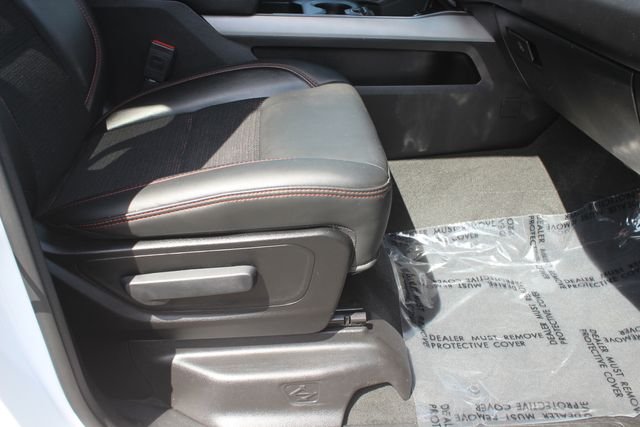 Used 2021 White Ram Big Horn/Lone Star image 33