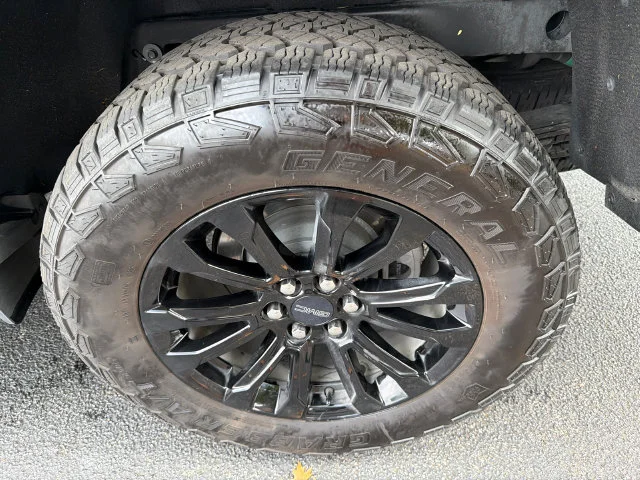 Used 2022 SATIN STEEL METALLIC GMC 4WD Elevation image 19