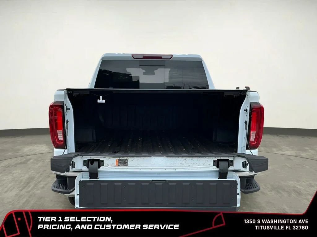 New 2026 Glacier White Tricoat GMC SLT image 7