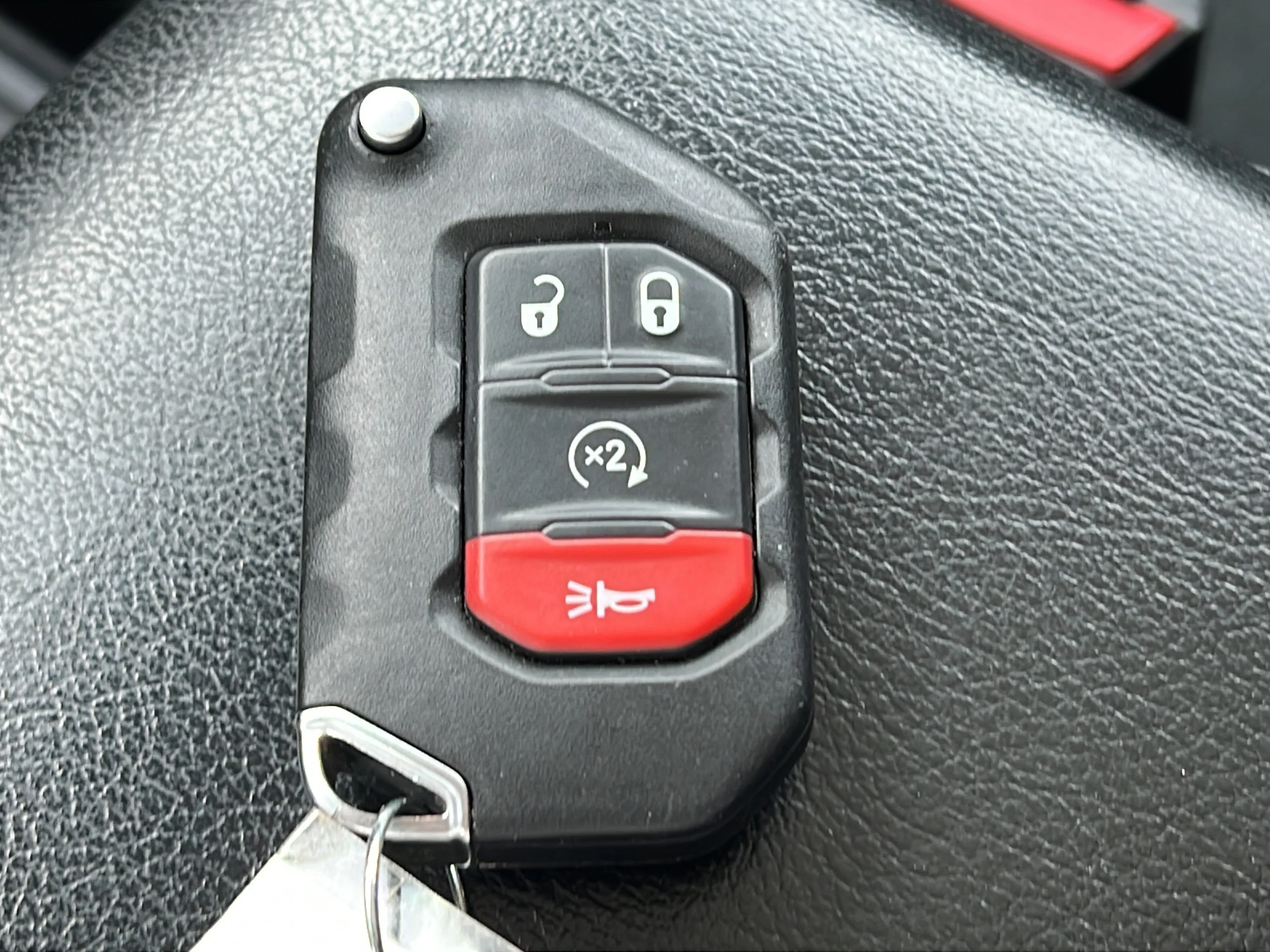 Used 2022 Bright White Clearcoat Jeep Rubicon image 25