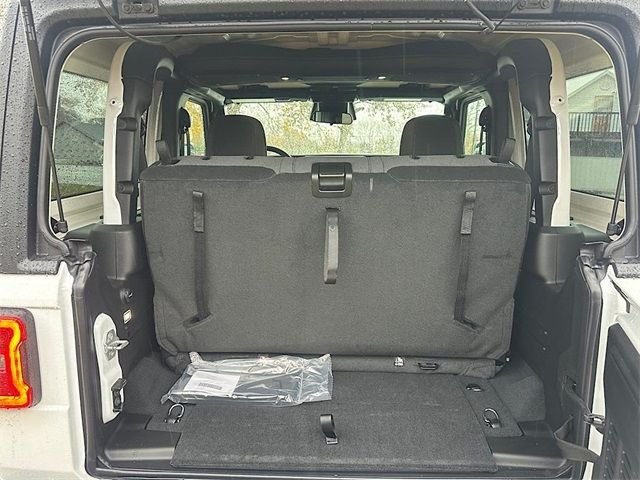 New 2026 Bright White Clearcoat Jeep Rubicon image 10