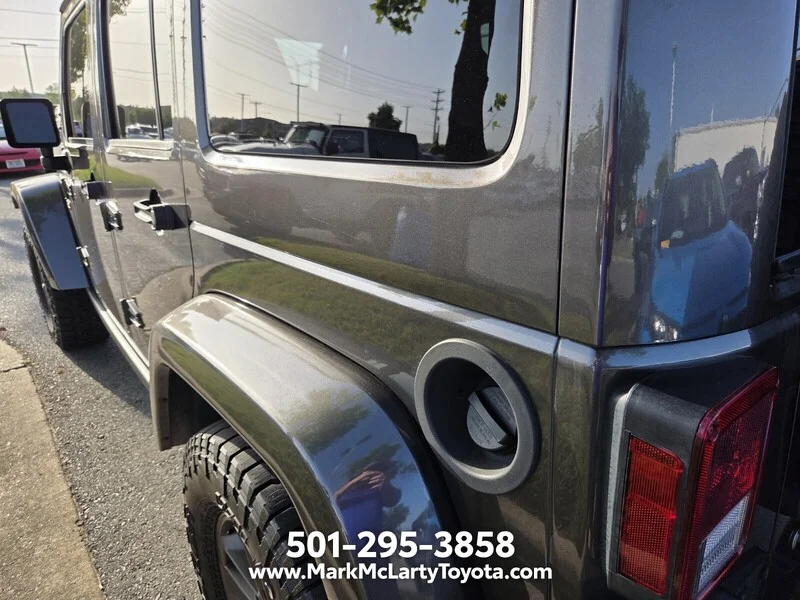 Used 2017 Crystal Metallic JEEP UNLIMITED SAHARA image 9