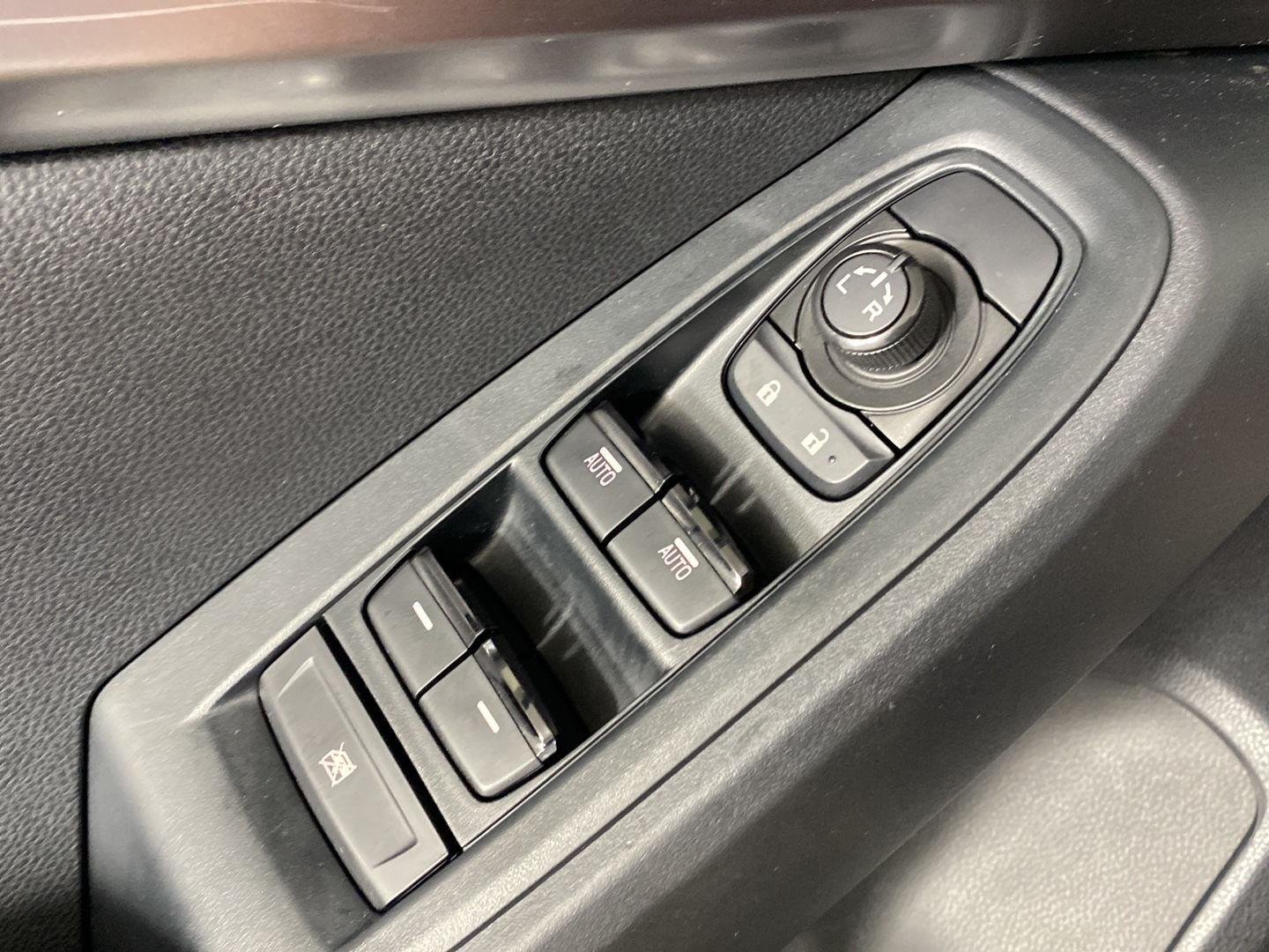 Used 2024 Ice Silver Metallic Subaru Base image 19