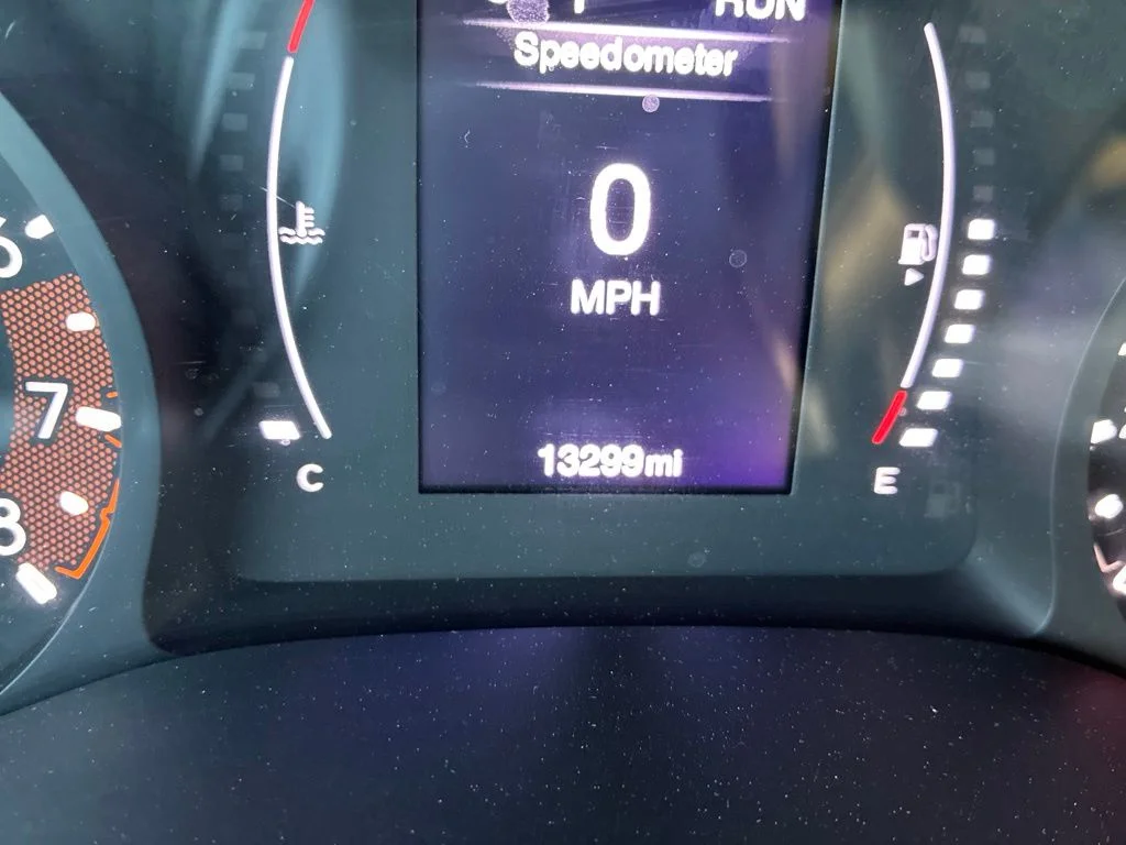 Used 2022 Gray Jeep Latitude image 16