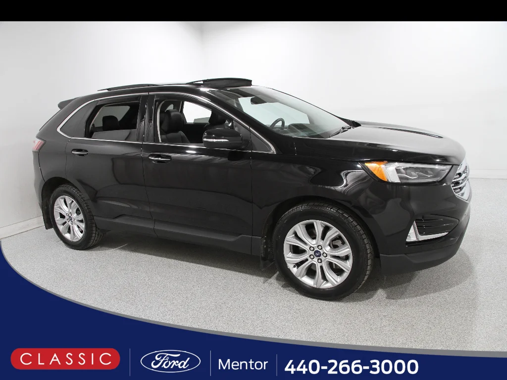 2022 Ford Edge Titanium AWD's photo