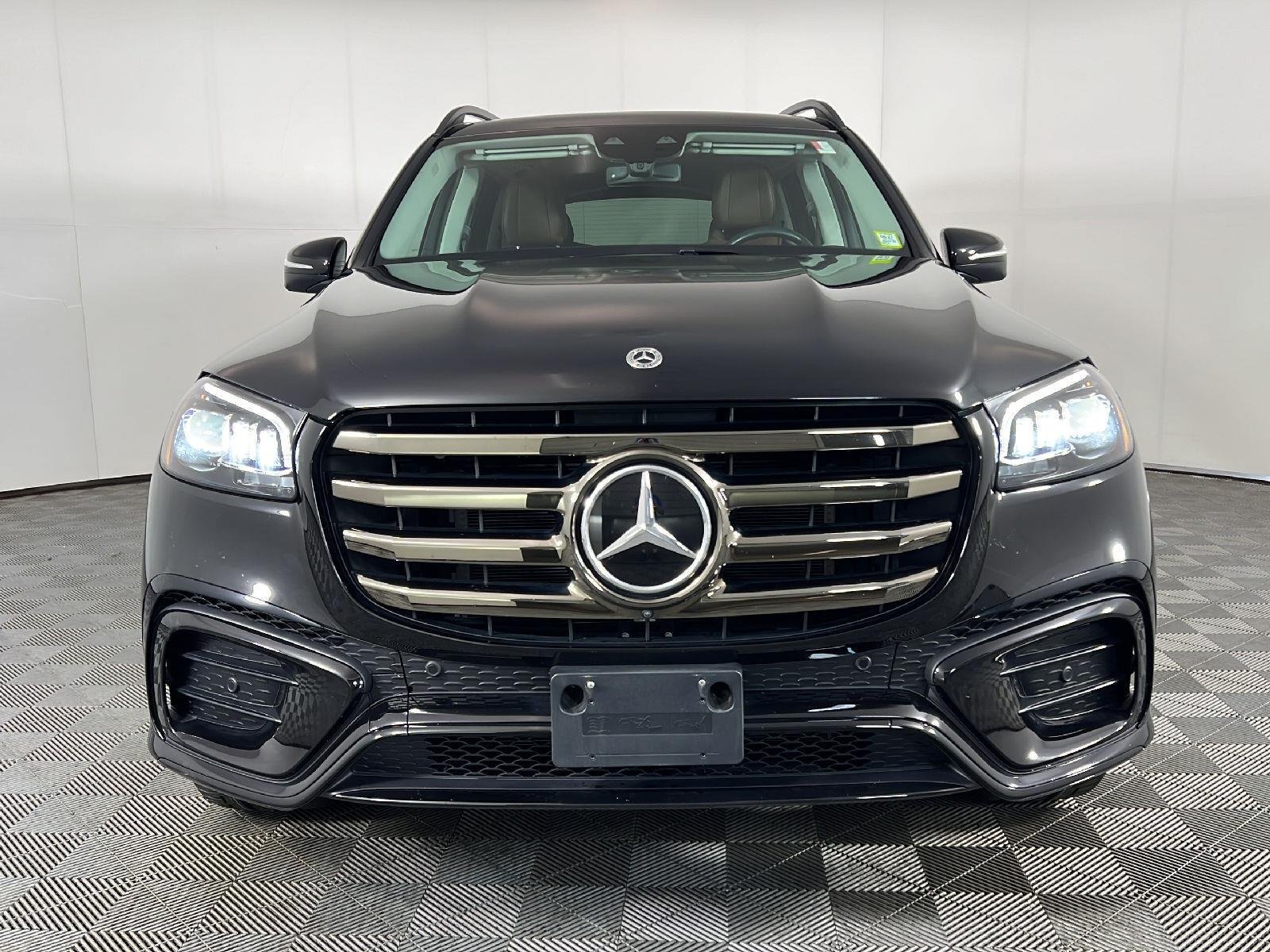 Used 2024 Obsidian Black Metallic Mercedes-Benz GLS 580 image 13