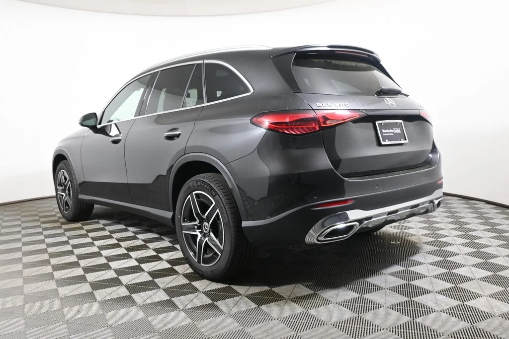 Certified Used 2026 Gray Mercedes-Benz GLC 300 image 5