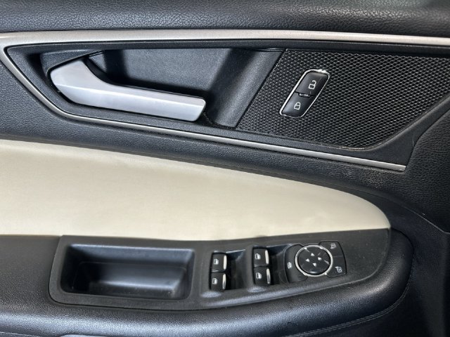 Certified Used 2022 Black Ford SEL image 19