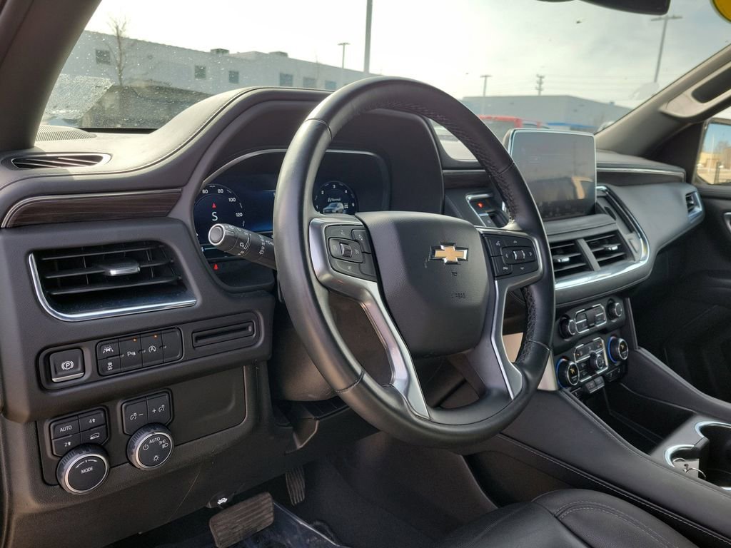 2024 Chevrolet Suburban LT - Photo 22