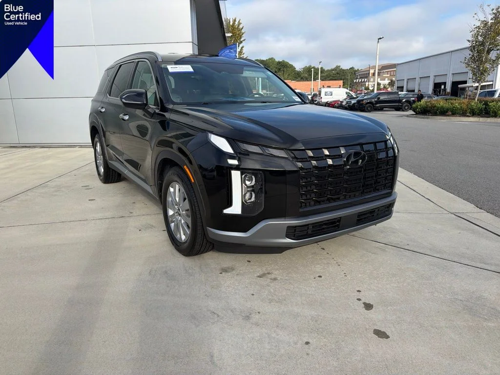 Certified Used 2025 Abyss Black Pearl Hyundai SEL image 1
