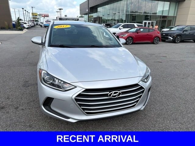 Used 2017 Hyundai Elantra SE with VIN KMHD74LFXHU357898 for sale in Merrillville, IN