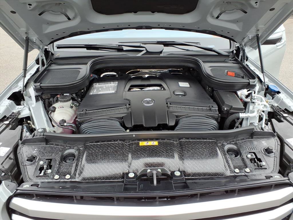 New 2026 Alpine Grey Mercedes-Benz GLS 580 image 9