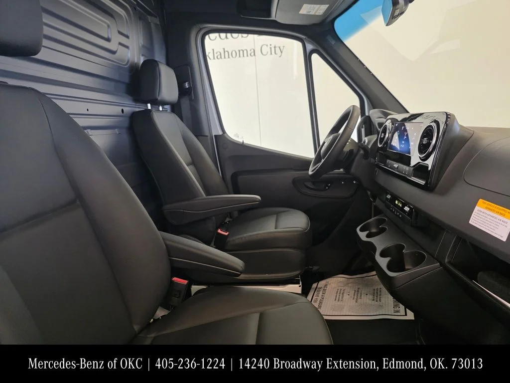 Used 2025 White Mercedes-Benz Cargo 144 WB image 16