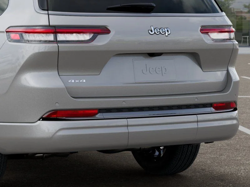 New 2026 Silver Zynith Jeep Limited Reserve image 13