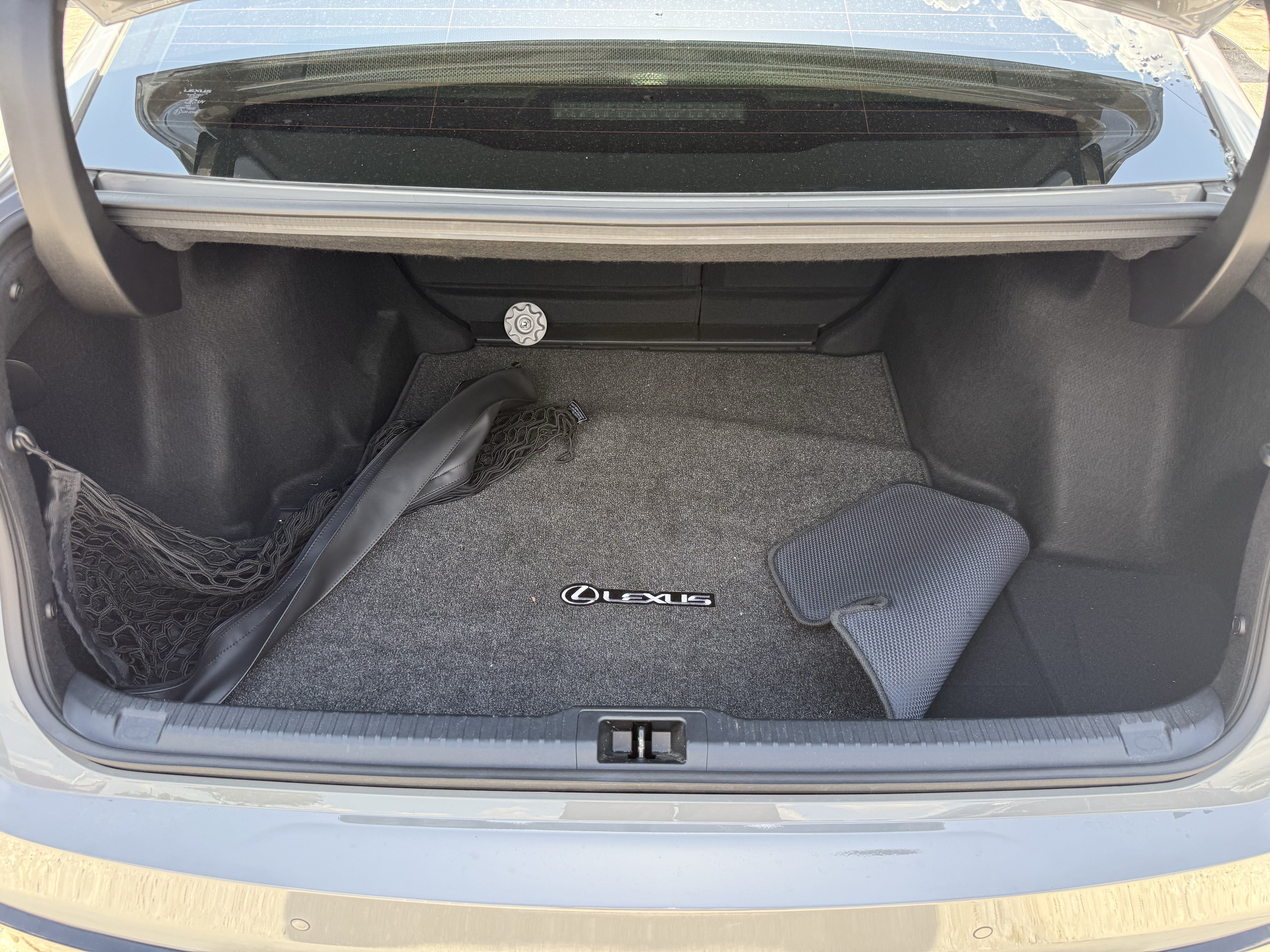 Used 2025  Lexus  image 31