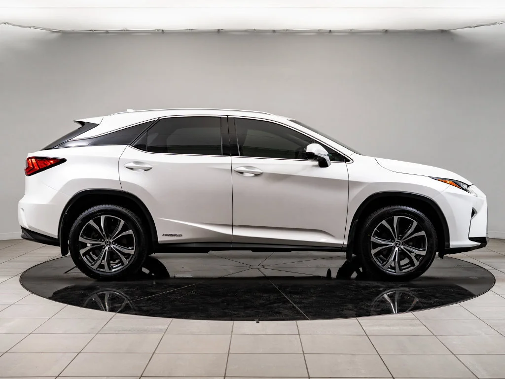 Used 2019 Eminent White Pearl Lexus 450h Premium image 11