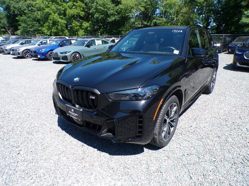 2025 BMW X5 M60i's photo