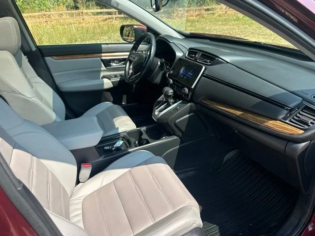Used 2018 Basque Red Pearl II Honda Touring image 22
