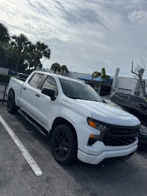 2023 Chevrolet Silverado 1500 Custom Crew Cab Short Box's photo