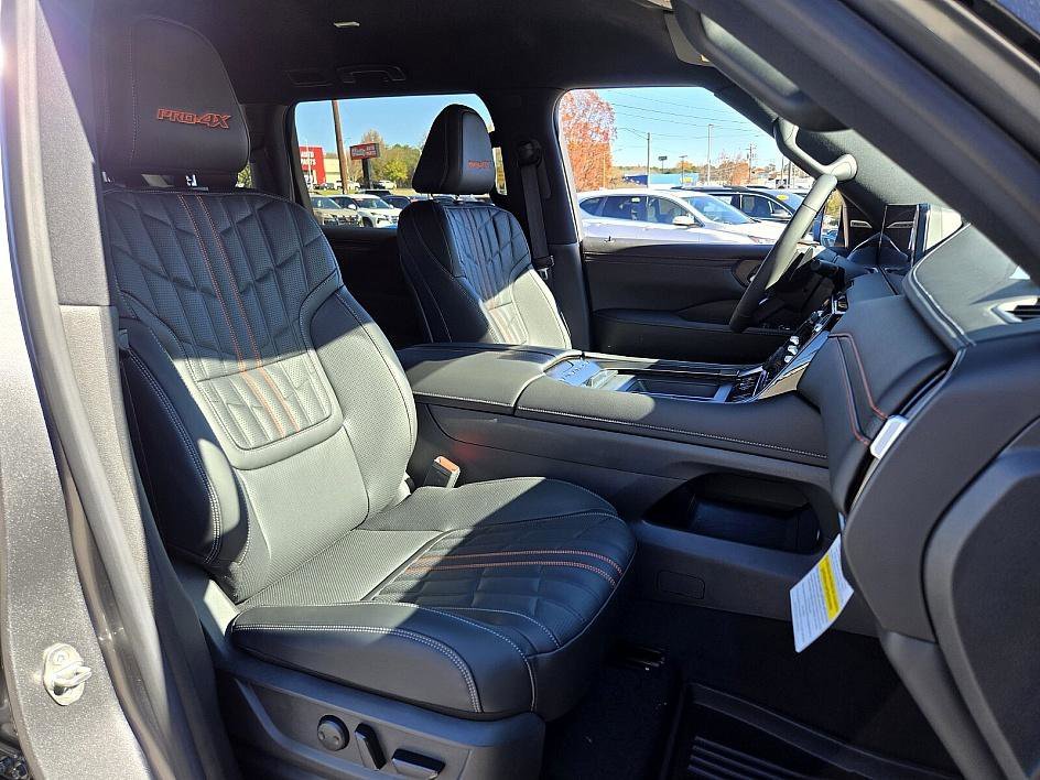 2026 Nissan Armada PRO-4X - Photo 12