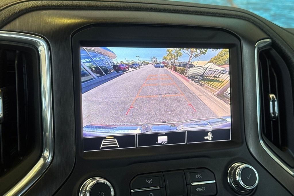 Used 2020 Summit White GMC AT4 image 21