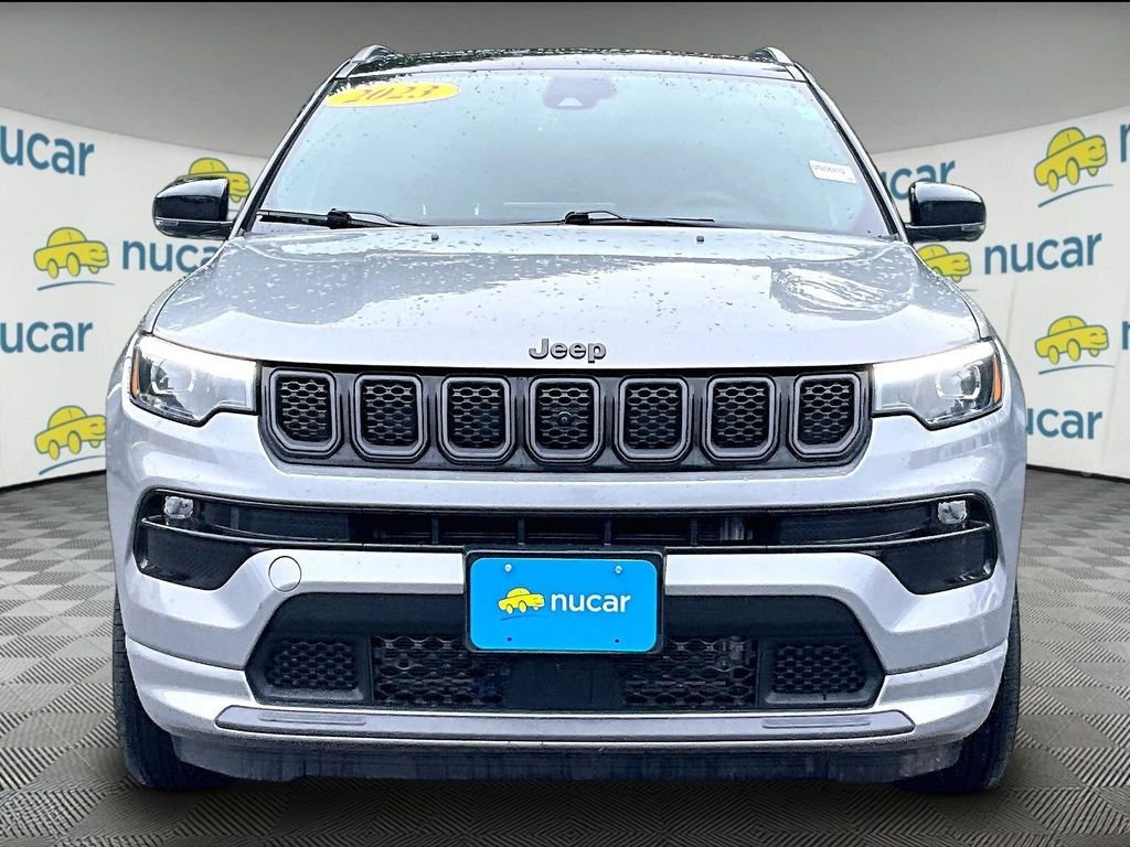 Used 2023 Silver Jeep Limited image 2