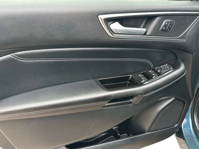 Used 2016 Blue Ford Titanium image 14